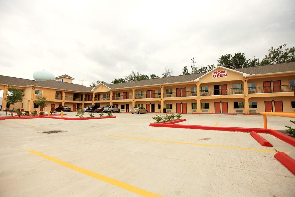 Moonlight Suites - Houston/George Bush Int'L Airport Экстерьер фото