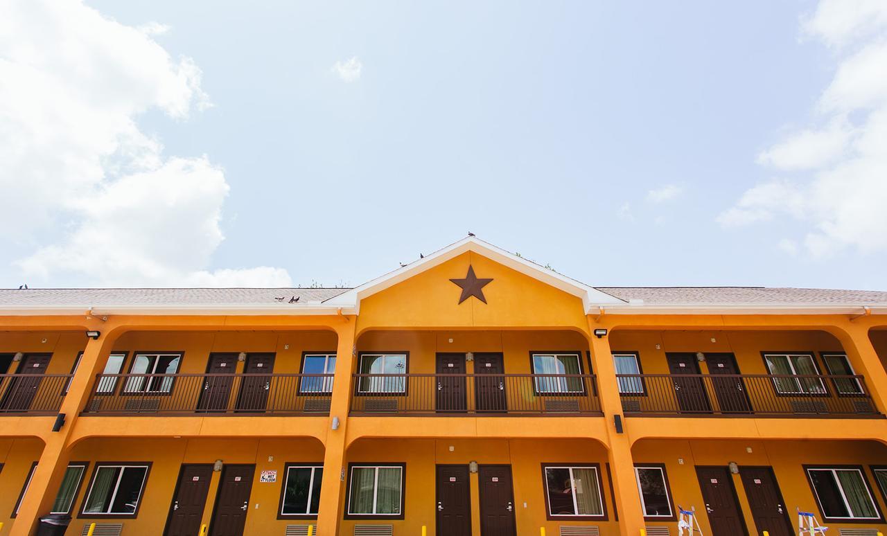 Moonlight Suites - Houston/George Bush Int'L Airport Экстерьер фото