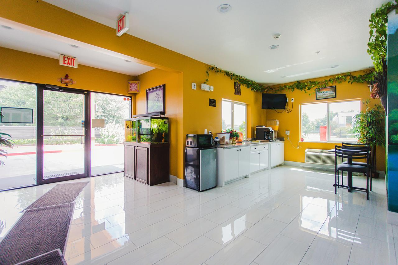 Moonlight Suites - Houston/George Bush Int'L Airport Экстерьер фото