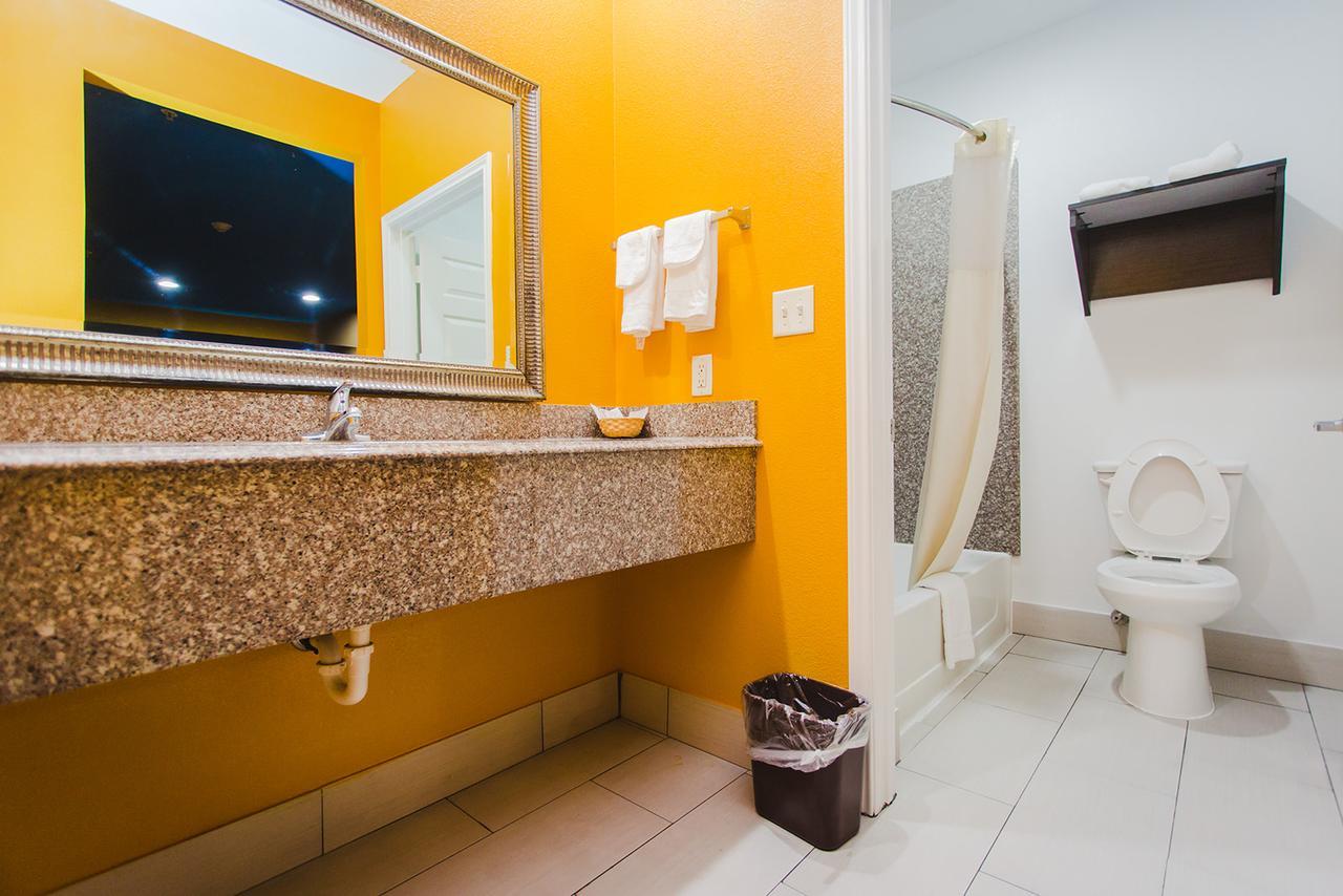 Moonlight Suites - Houston/George Bush Int'L Airport Экстерьер фото