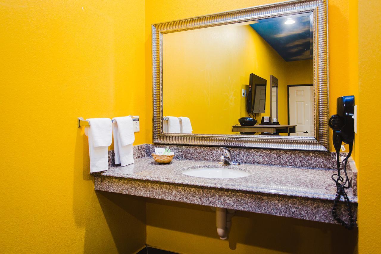 Moonlight Suites - Houston/George Bush Int'L Airport Экстерьер фото
